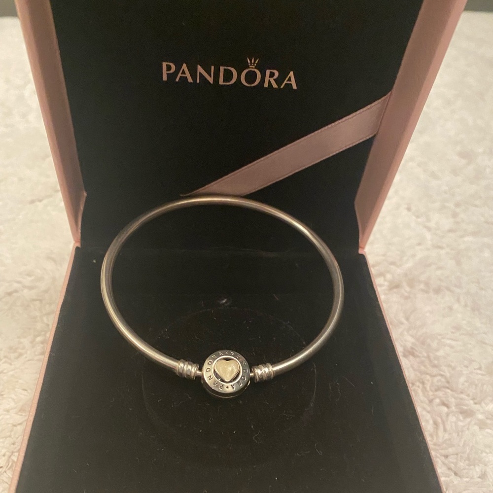 Pandora Loving Hearts Bangle LE Beacelet